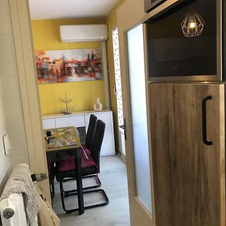 Apartment 25 M2 Le Jasmin Centre-ville, Parking Et Balcon